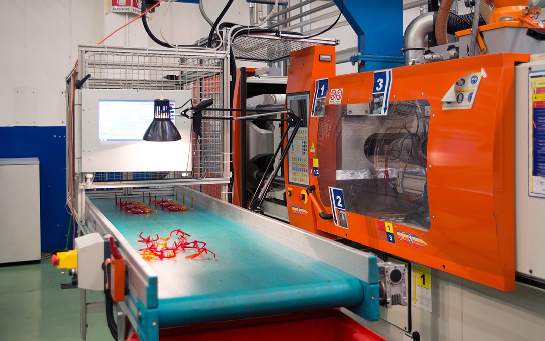 1080-675-Hoch-Volum-Injektions-Moulding-Bristol